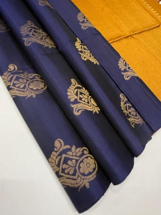 Navy Blue Pure Silk Mark Saree With Contrast Pallu