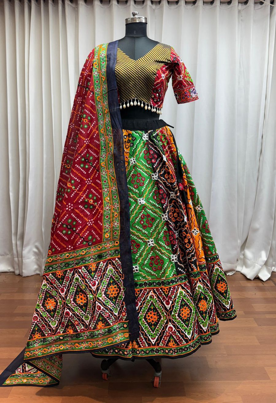 RAASVIBES – Festive Elegance 2025